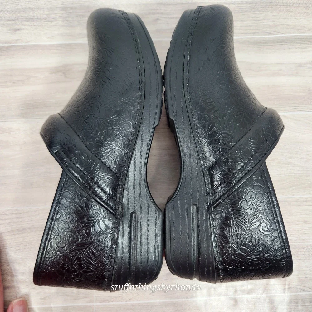 Dansko Black Tooled Leather Floral Professional Stapled Clogs EU 38 US 7.5-8 - Picture 11 of 13
